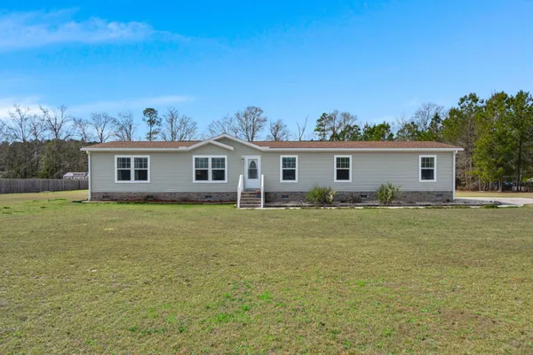 $350,000 | 217 Rolling Hls Trail, Cross, SC 29436