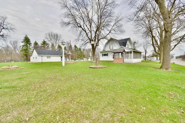 $295,000 | 140 1st Avenue North, Brownton, MN 55312