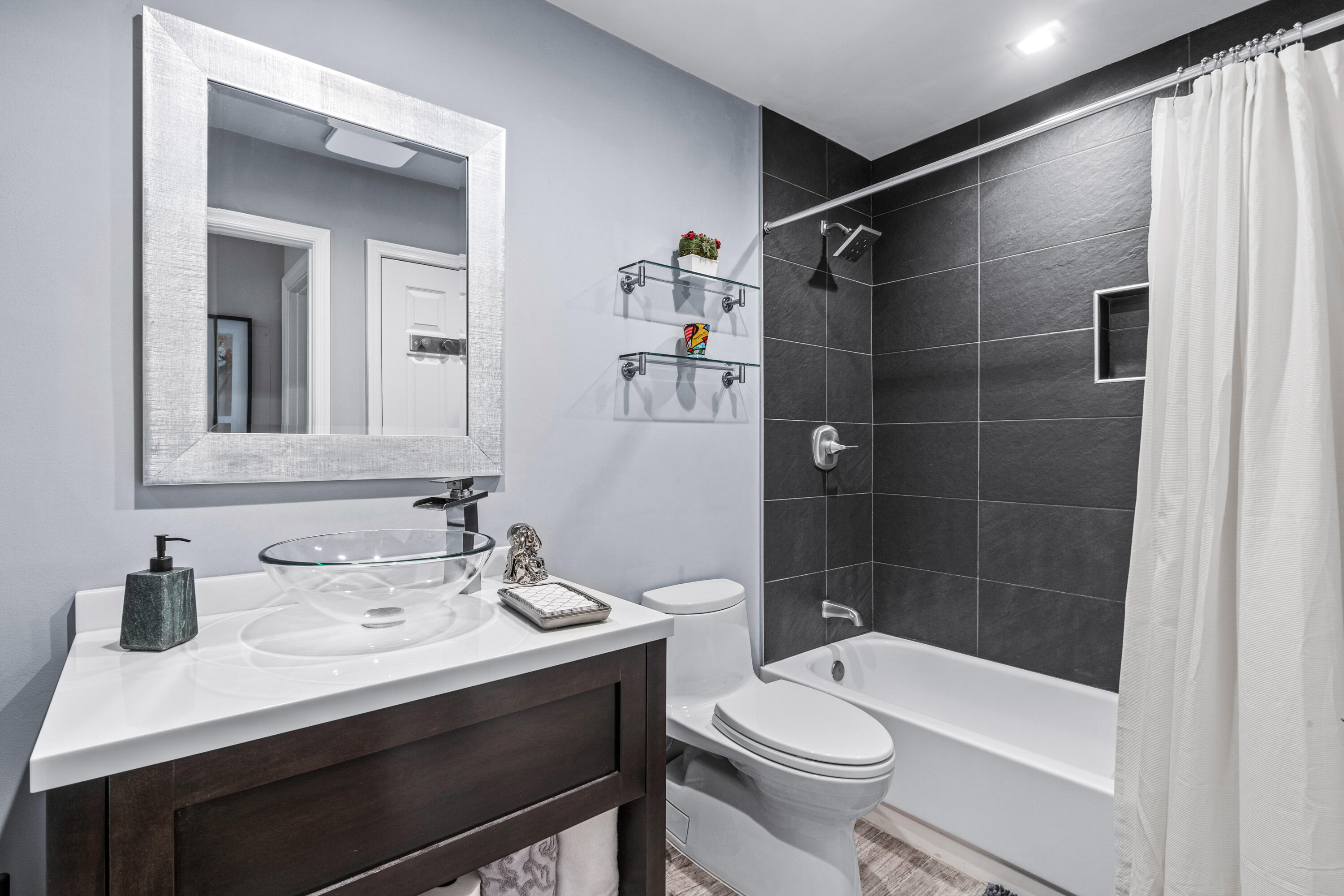 7926 Seville Place, Unit 2001 Boca Raton, FL 33433 - Photo 21 of 50 024-7926SevillePlace-BocaRaton-FL-33433-