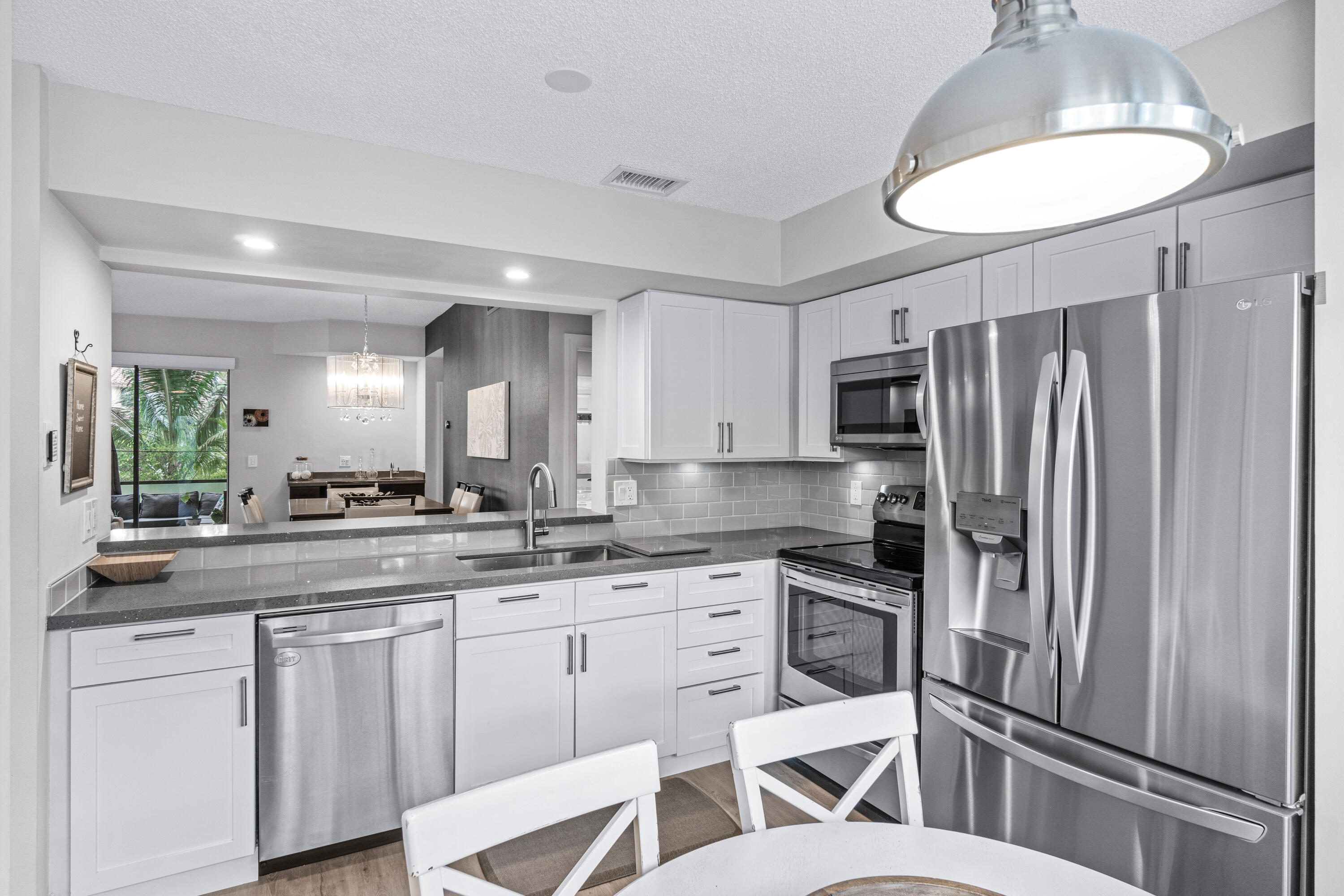 7926 Seville Place, Unit 2001 Boca Raton, FL 33433 - Photo 10 of 50 013-7926SevillePlace-BocaRaton-FL-33433-