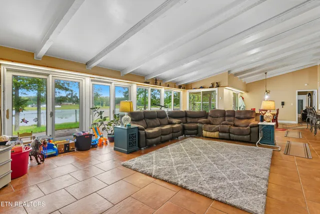 $650,000 | 605 South Lake Drive, Oneida, TN 37841