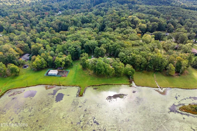 $650,000 | 605 South Lake Drive, Oneida, TN 37841