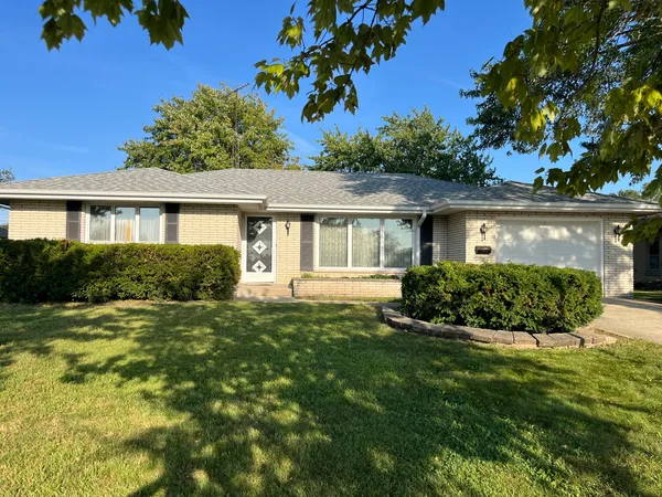 $299,900 | 1620 Barthelone Avenue, Crest Hill, IL 60403