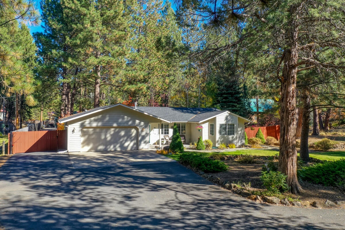 60452 Zuni Road Bend, OR 97702 - Photo 2 of 41 Zuni 40 Drone