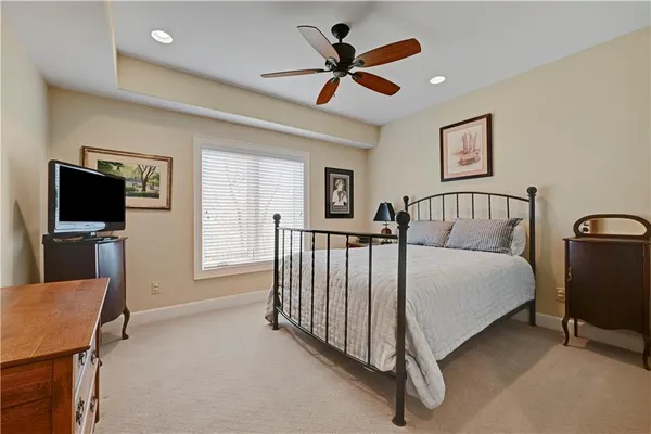 $1,175,000 | 16661 South Country Club Drive, Loch Lloyd, MO 64012