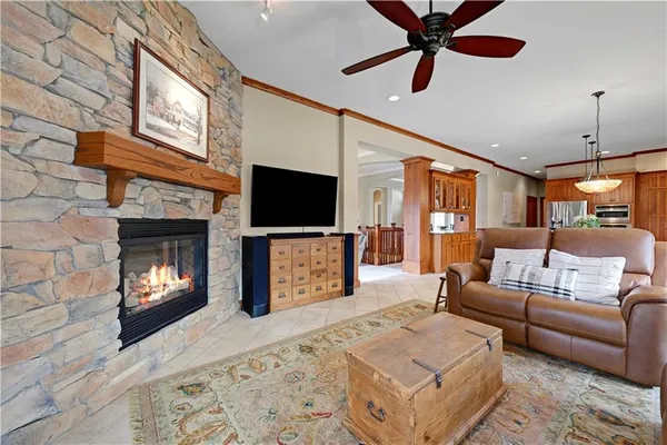 $1,175,000 | 16661 South Country Club Drive, Loch Lloyd, MO 64012