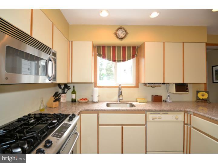 1364 Foster Road Warminster, PA 18974 - Photo 5 of 24 Gallery Image 5