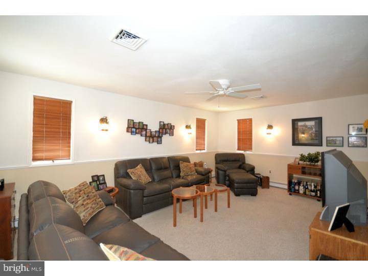 1364 Foster Road Warminster, PA 18974 - Photo 10 of 24 Gallery Image 10
