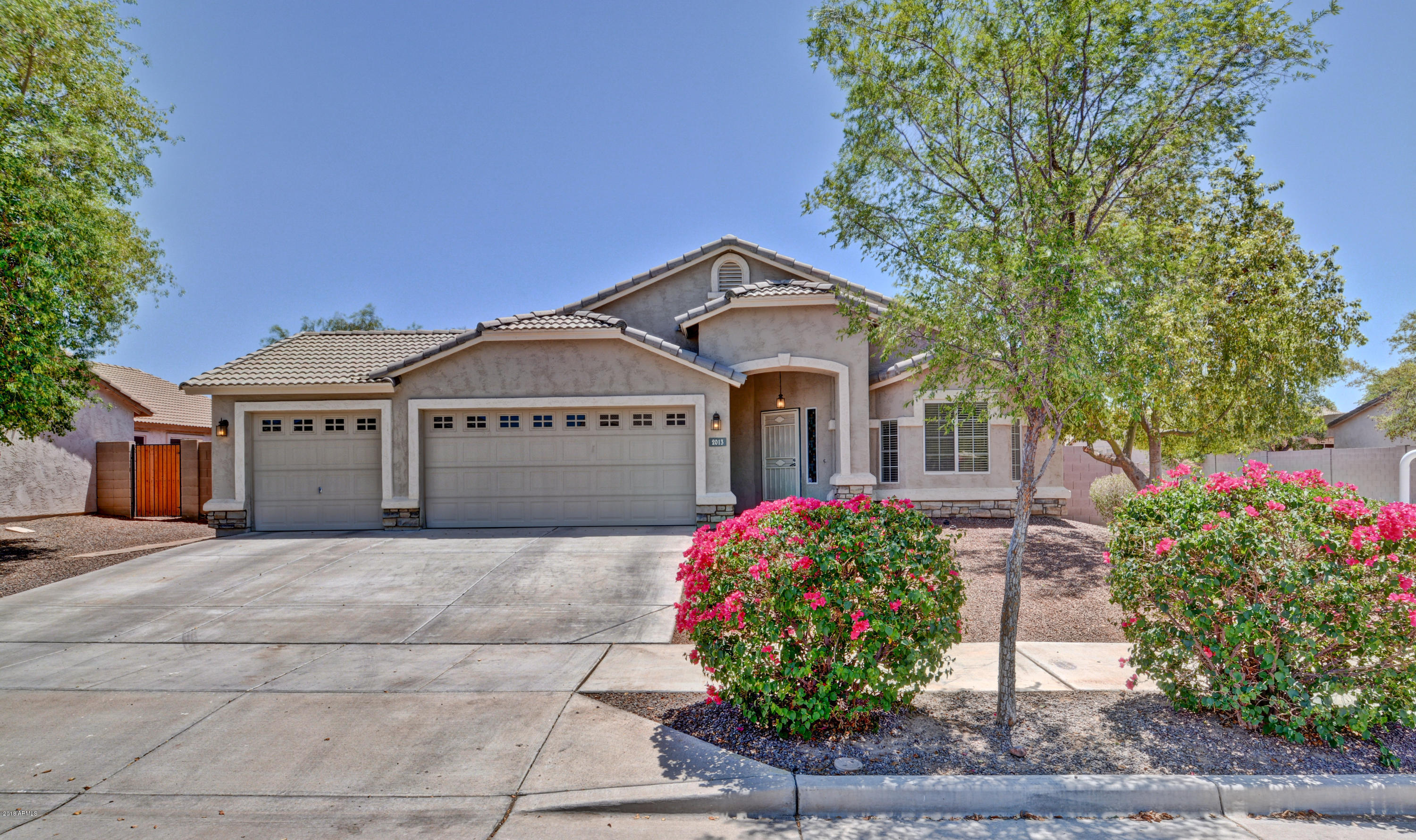 2013 West Maldonado Road Phoenix, AZ 85041 - Photo 2 of 37 Maldonado (2)