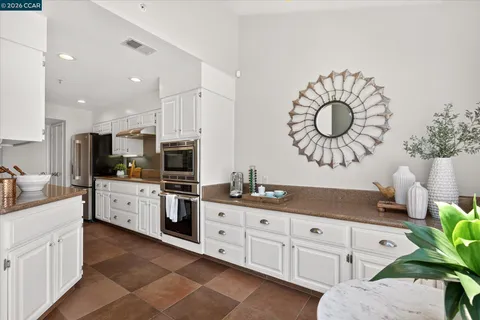 $940,000 | 3279 Mt Diablo Court, Unit 18, Lafayette, CA 94549