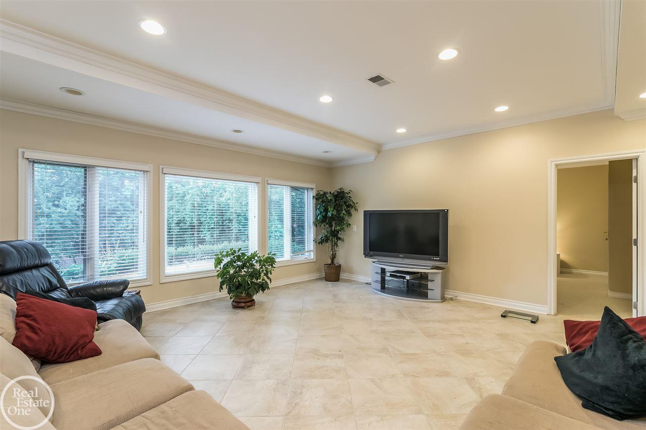 895 Quarry Drive Rochester Hills, MI 48306 - Photo 41 of 49
