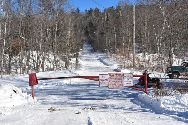 $89,000 | 19-lower Bear Lane, Rumford, ME 04276