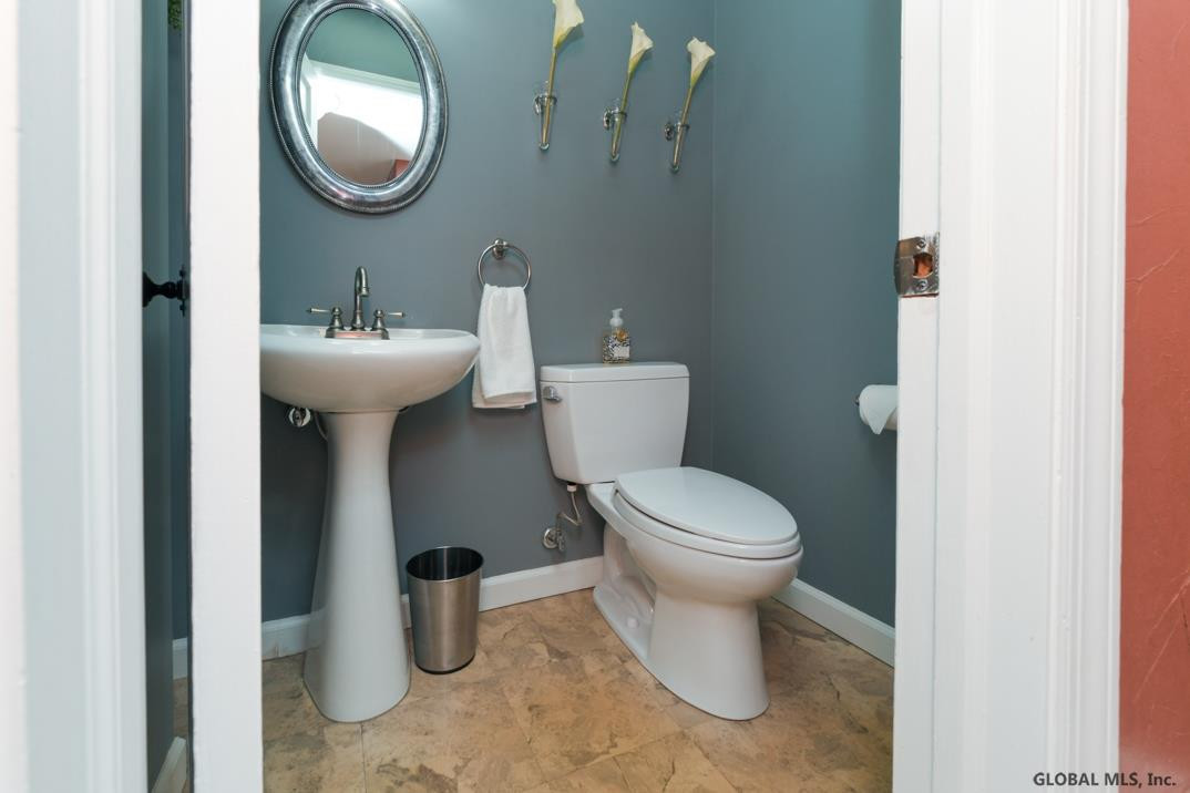 2 Olde Coach Road Bethlehem, NY 12077 - Photo 22 of 50 Photo 22