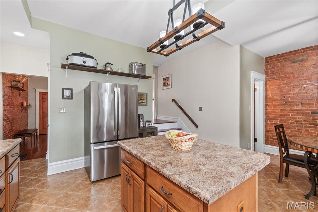 1944 Provenchere Place St. Louis, MO 63118 - Photo 19 of 54