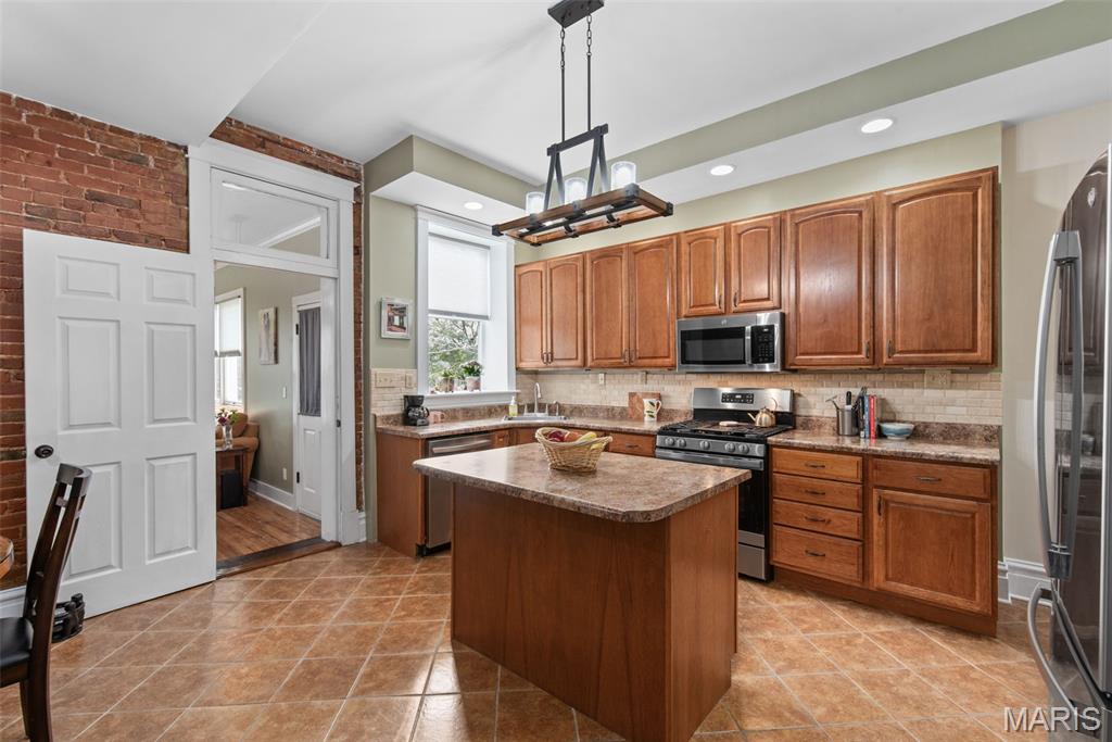 1944 Provenchere Place St. Louis, MO 63118 - Photo 21 of 54