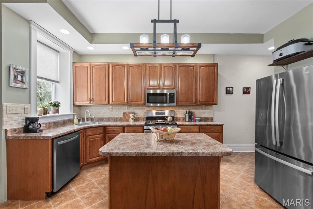 1944 Provenchere Place St. Louis, MO 63118 - Photo 22 of 54