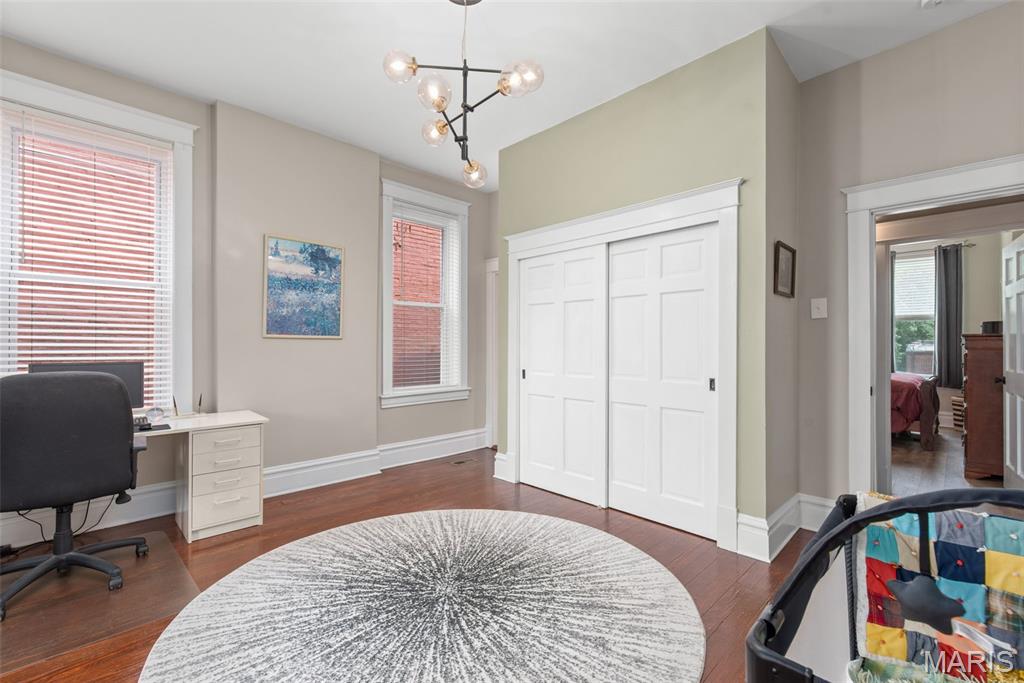 1944 Provenchere Place St. Louis, MO 63118 - Photo 37 of 54