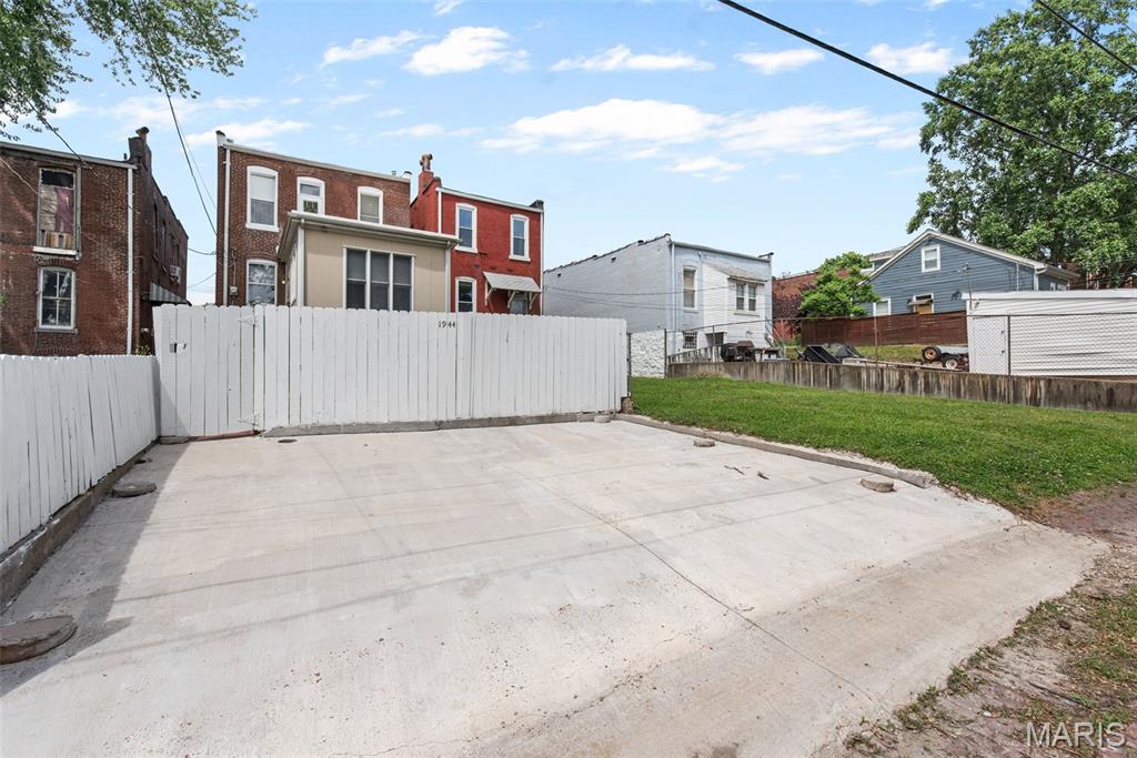 1944 Provenchere Place St. Louis, MO 63118 - Photo 49 of 54