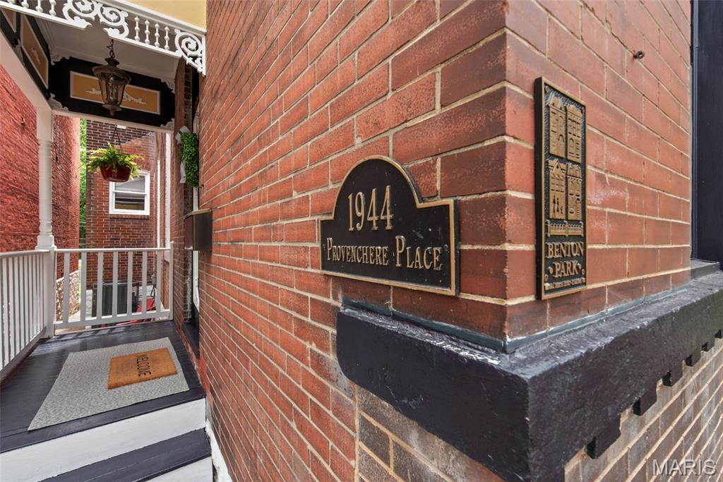 1944 Provenchere Place St. Louis, MO 63118 - Photo 7 of 54