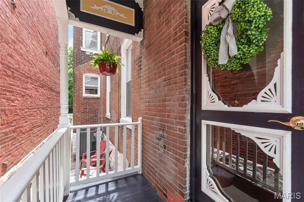 1944 Provenchere Place St. Louis, MO 63118 - Photo 9 of 54