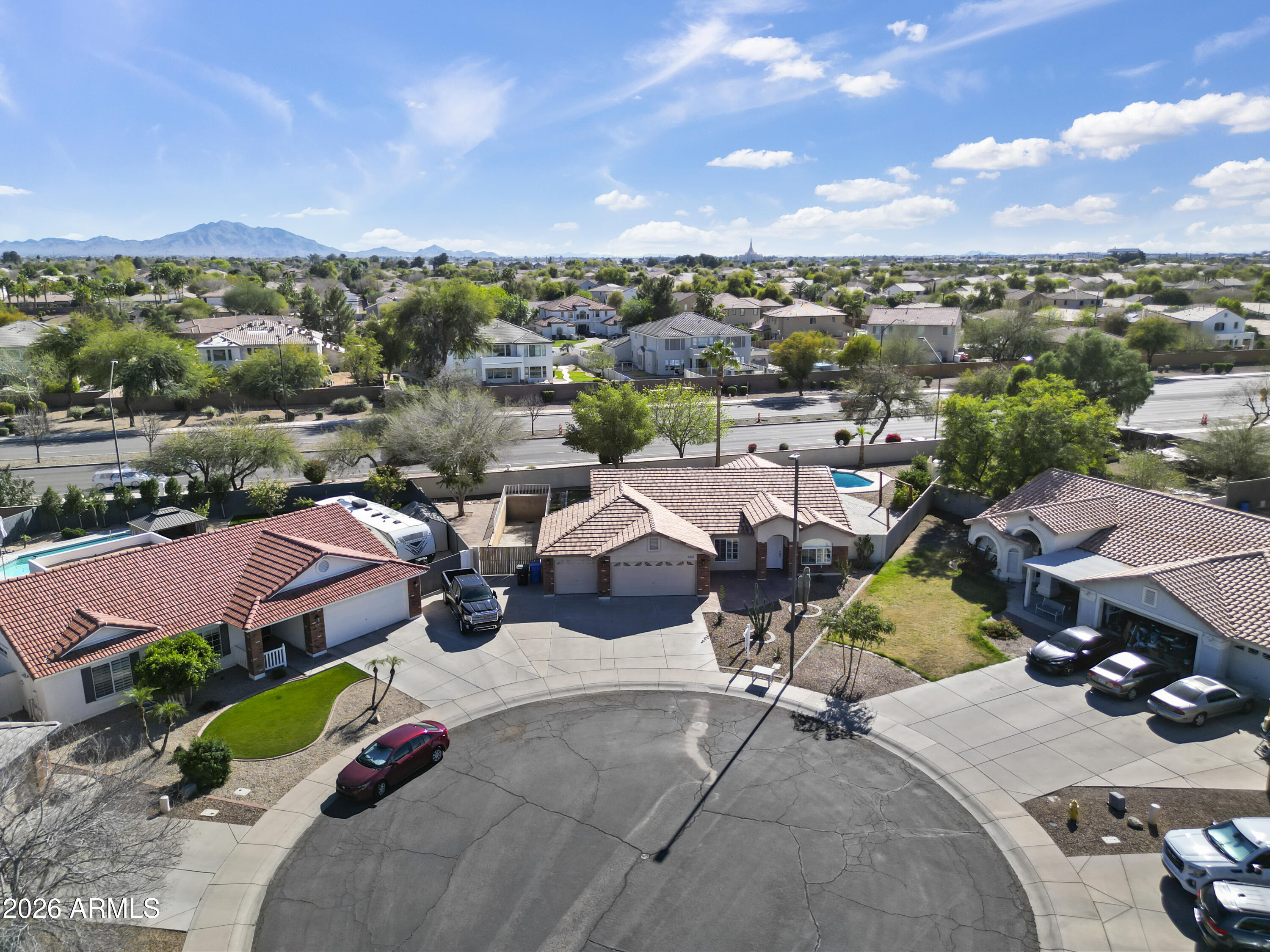 2821 East Morgan Court Gilbert, AZ 85295 - Photo 5 of 39