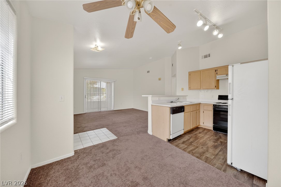 1881 West Alexander Road, Unit 2133 North Las Vegas, NV 89032 - Photo 6 of 17