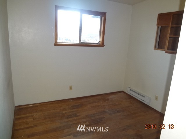 260 Maple Avenue Northwest Renton, WA 98057 - Photo 6 of 11