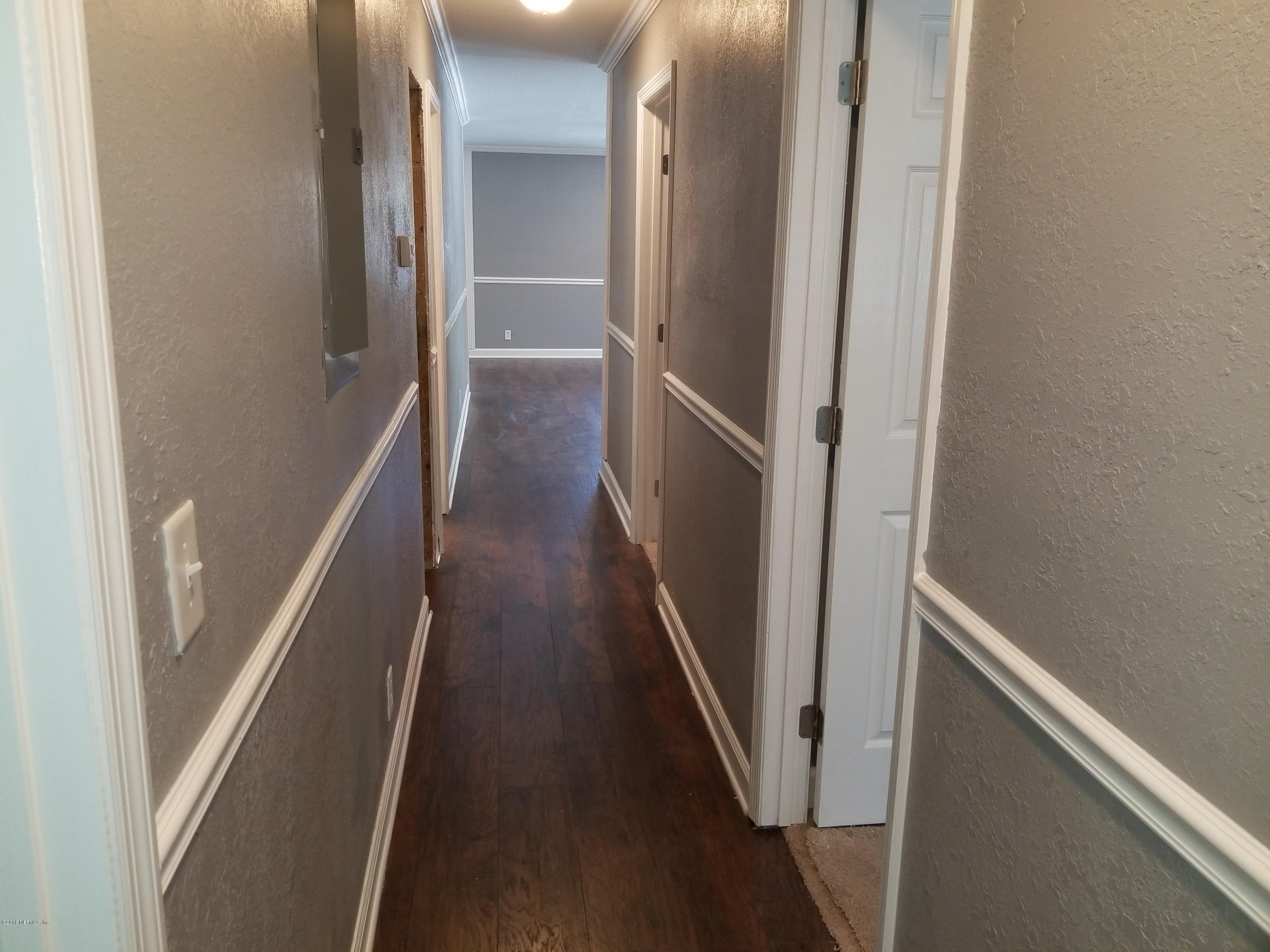 1222 Millson Road Jacksonville, FL 32221 - Photo 14 of 28 Hallway2