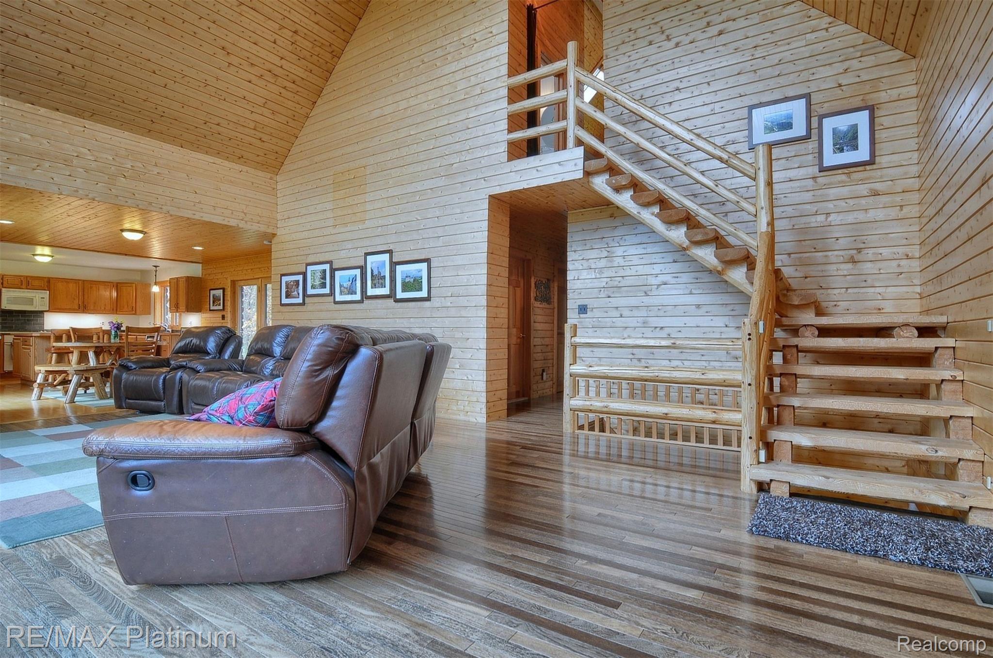 4133 Burns Road Linden, MI 48451 - Photo 8 of 39 8-Great Room 3rd View.jpg