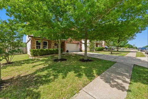 $335,000 | 605 Holbrooke Street, Hutto, TX 78634