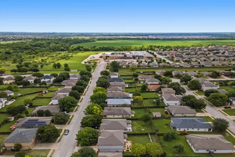 $335,000 | 605 Holbrooke Street, Hutto, TX 78634