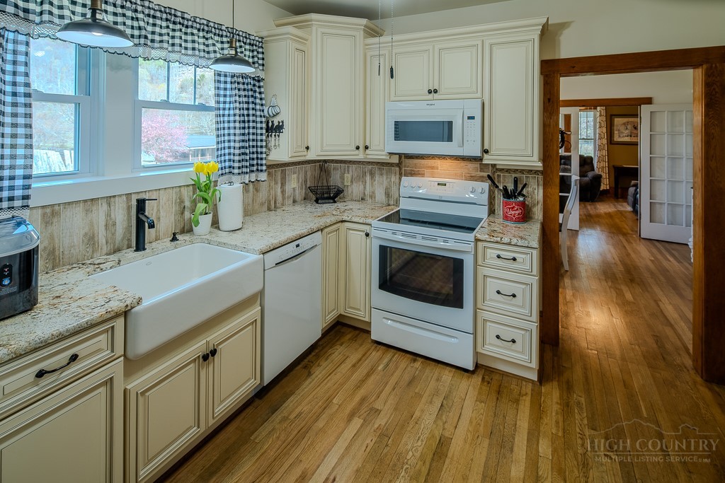 150 Wm Hardy Mast Road Sugar Grove, NC 28679 - Photo 12 of 45