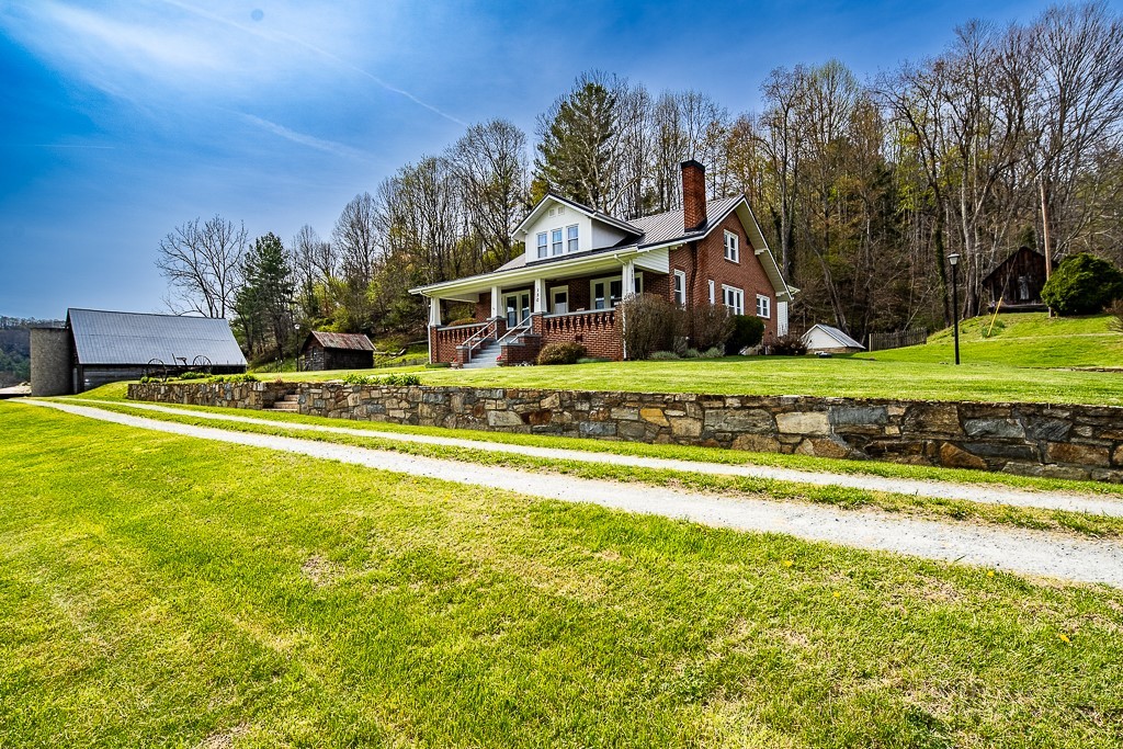 150 Wm Hardy Mast Road Sugar Grove, NC 28679 - Photo 3 of 45