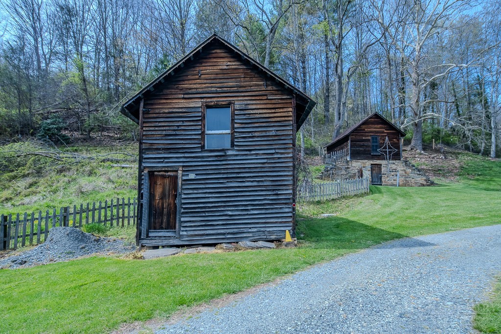 150 Wm Hardy Mast Road Sugar Grove, NC 28679 - Photo 33 of 45