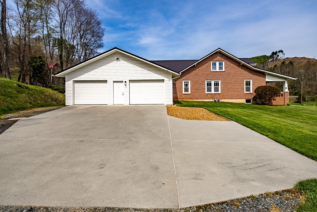 150 Wm Hardy Mast Road Sugar Grove, NC 28679 - Photo 38 of 45