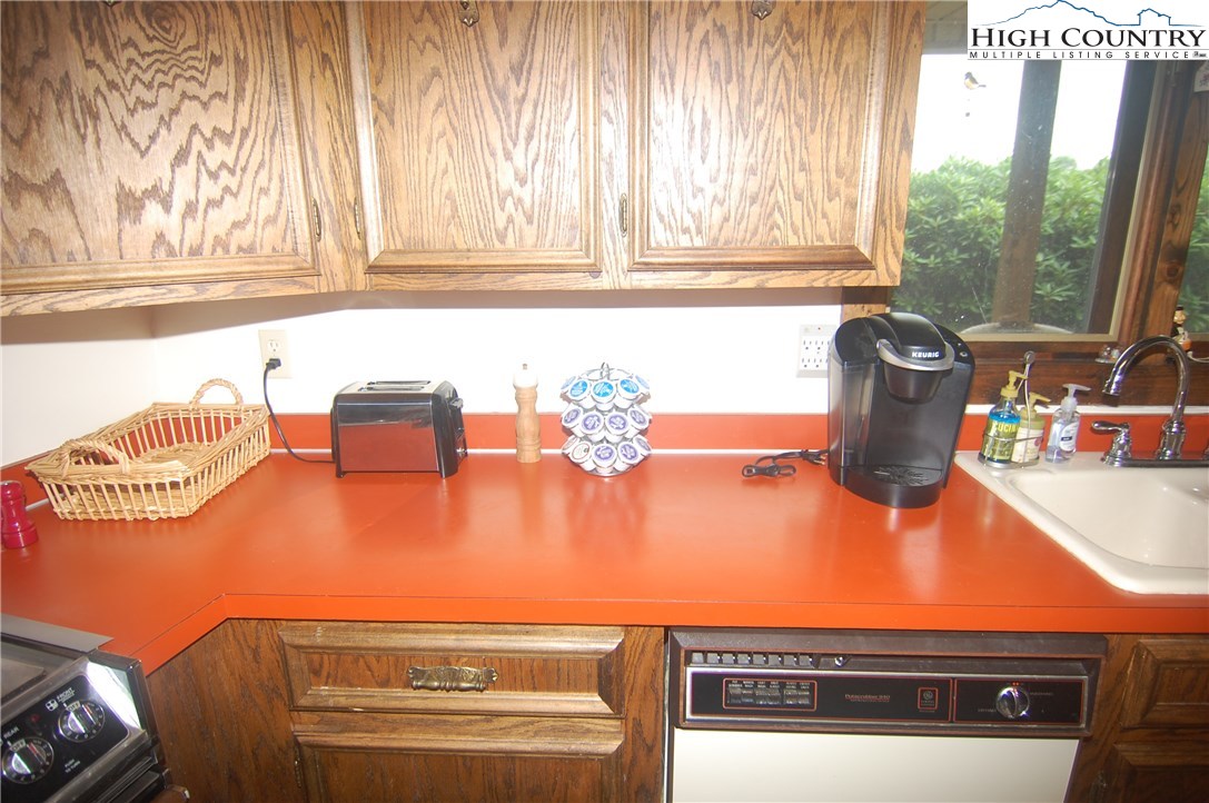 57 Larkspur Road Newland, NC 28657 - Photo 15 of 22 Gallery Image 15