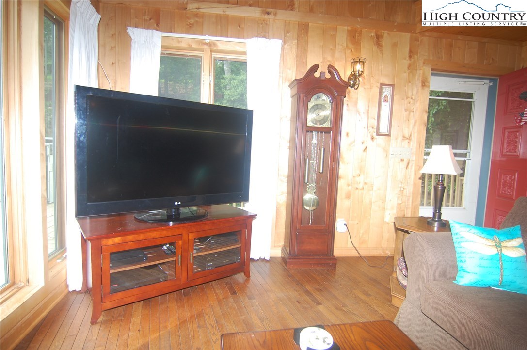 57 Larkspur Road Newland, NC 28657 - Photo 10 of 22 Gallery Image 10