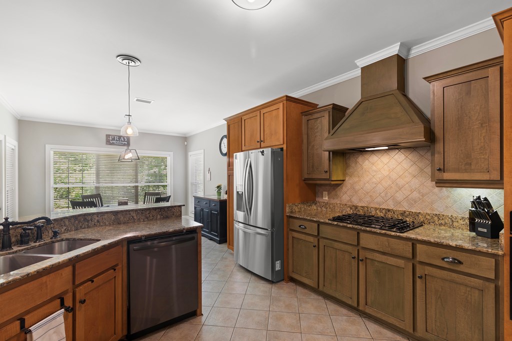 654 Westbrook Road Dothan, AL 36303 - Photo 8 of 55