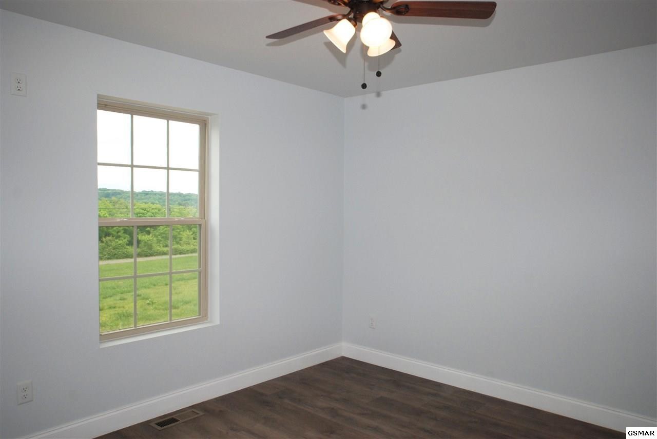 911 Dave Smith Road Kodak, TN 37764 - Photo 15 of 19