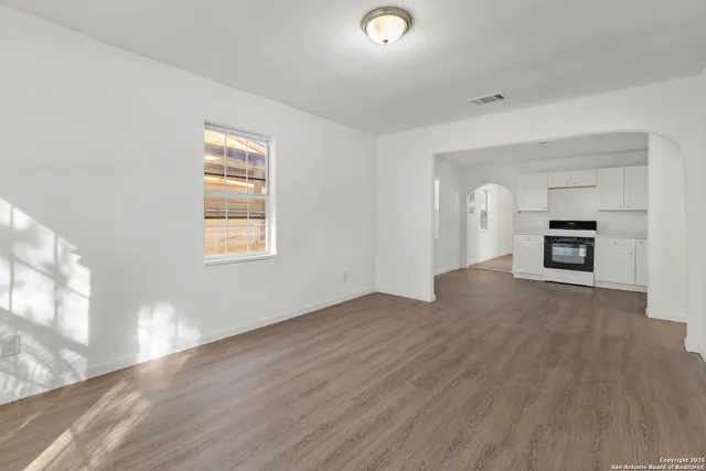 $183,900 | 503 Vickers Avenue, San Antonio, TX 78211