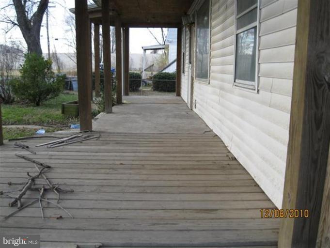 1903 Wills Road Dundalk, MD 21222 - Photo 2 of 10 Porch