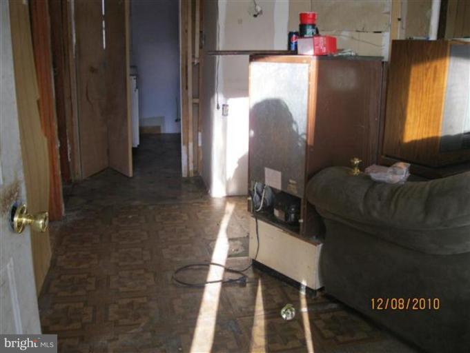 1903 Wills Road Dundalk, MD 21222 - Photo 5 of 10 Entrance / Foyer