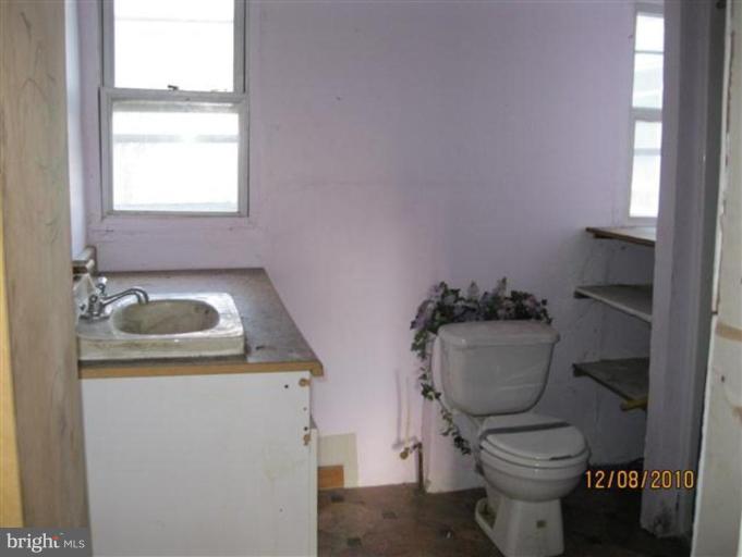 1903 Wills Road Dundalk, MD 21222 - Photo 9 of 10 Bath #1