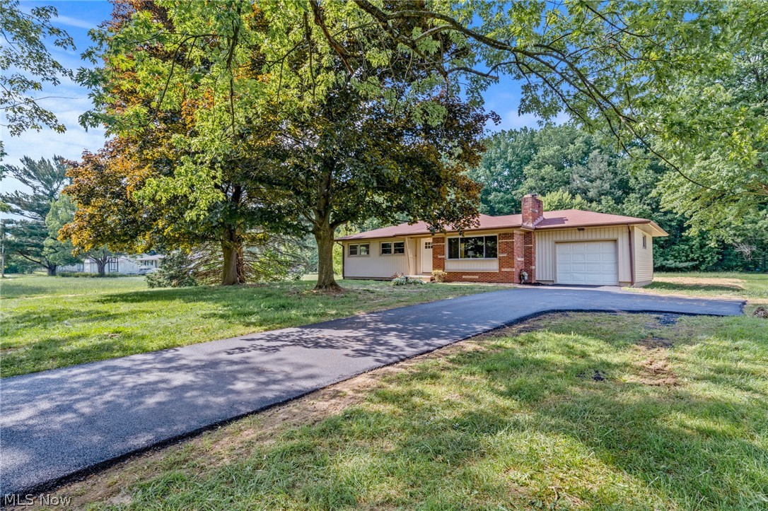 1709 Berna Road Green, OH 44312 - Photo 2 of 48