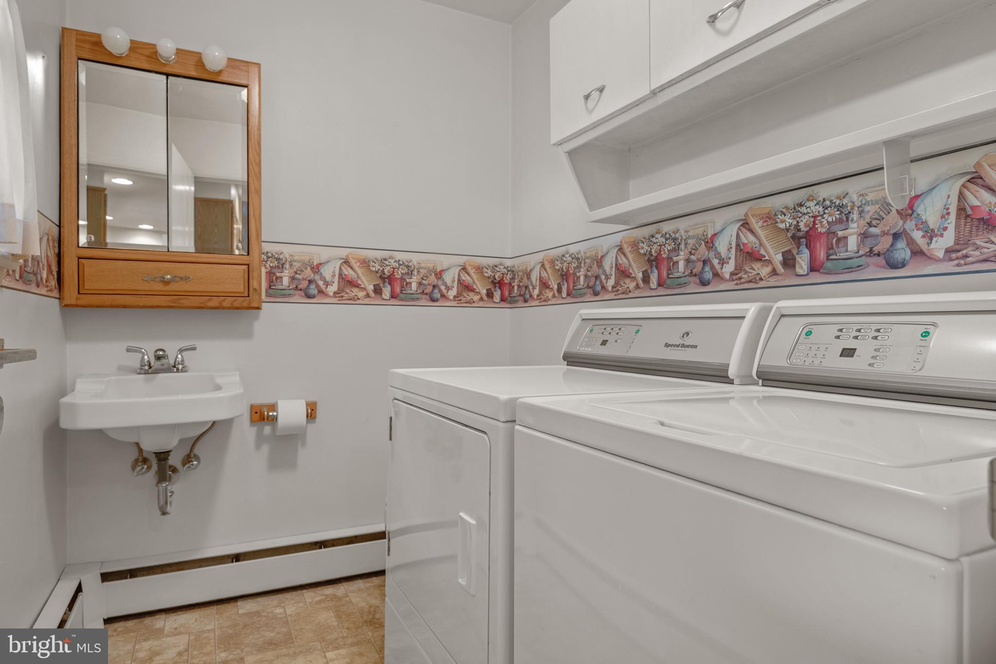 27 Pfautz Avenue Lititz, PA 17543 - Photo 14 of 25 a utility room with dryer and washer