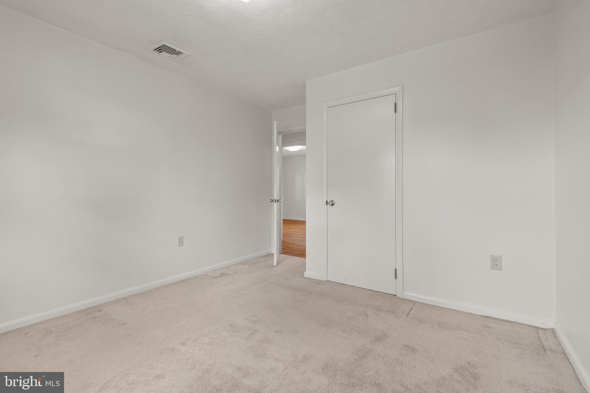 27 Pfautz Avenue Lititz, PA 17543 - Photo 20 of 25 a view of an empty room