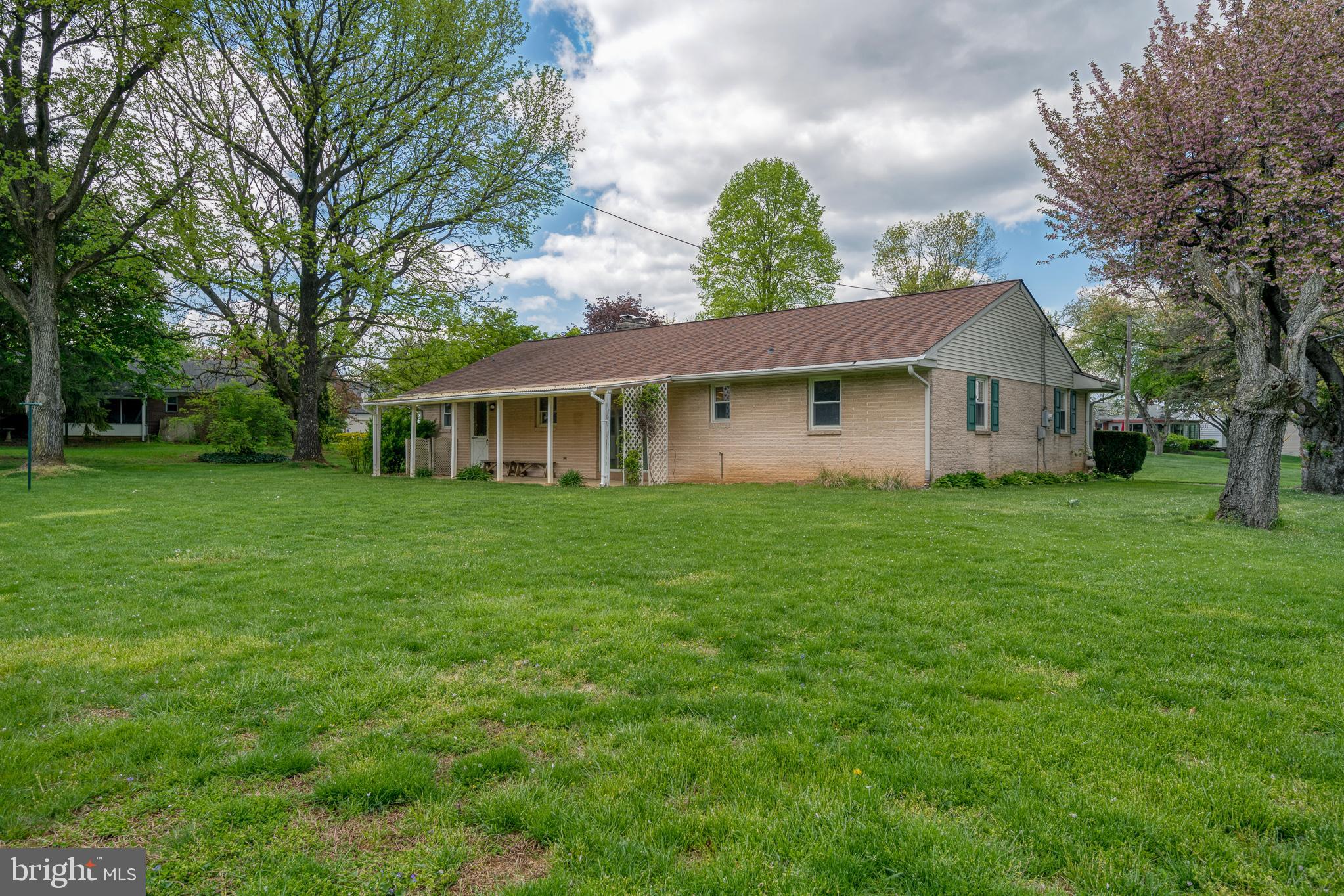 27 Pfautz Avenue Lititz, PA 17543 - Photo 24 of 25 a front view of house with yard and green space