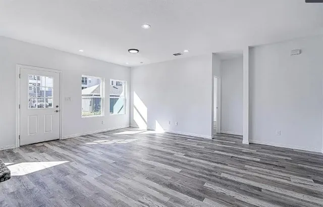 $2,495 | 125 North Magnolia Street, Crowley, TX 76036