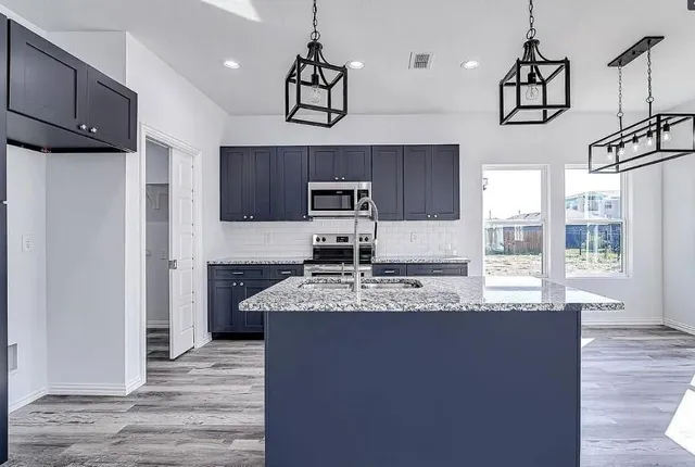 $2,495 | 125 North Magnolia Street, Crowley, TX 76036