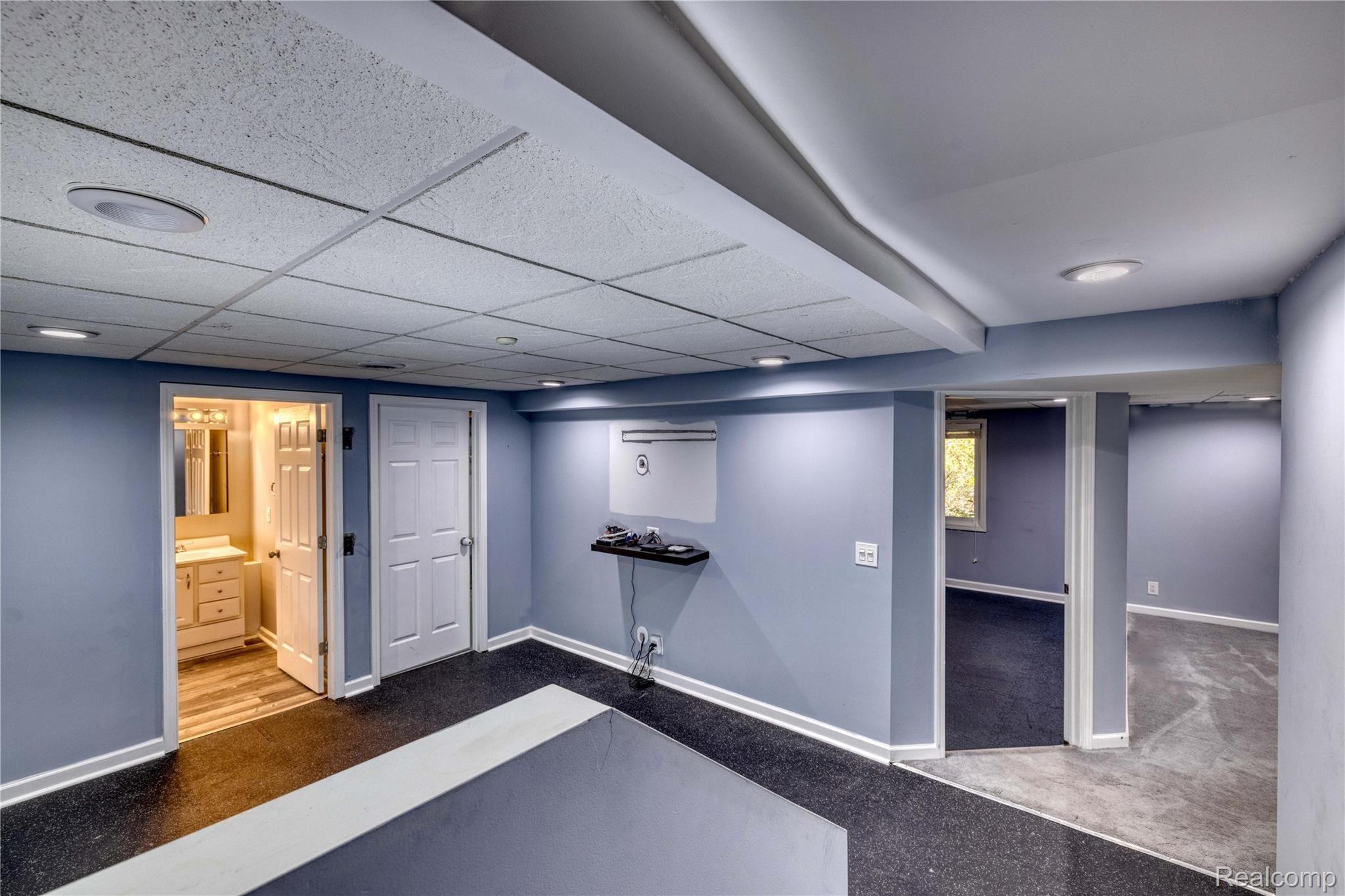 2356 Hiller Road West Bloomfield, MI 48324 - Photo 20 of 30 Basement1.jpg